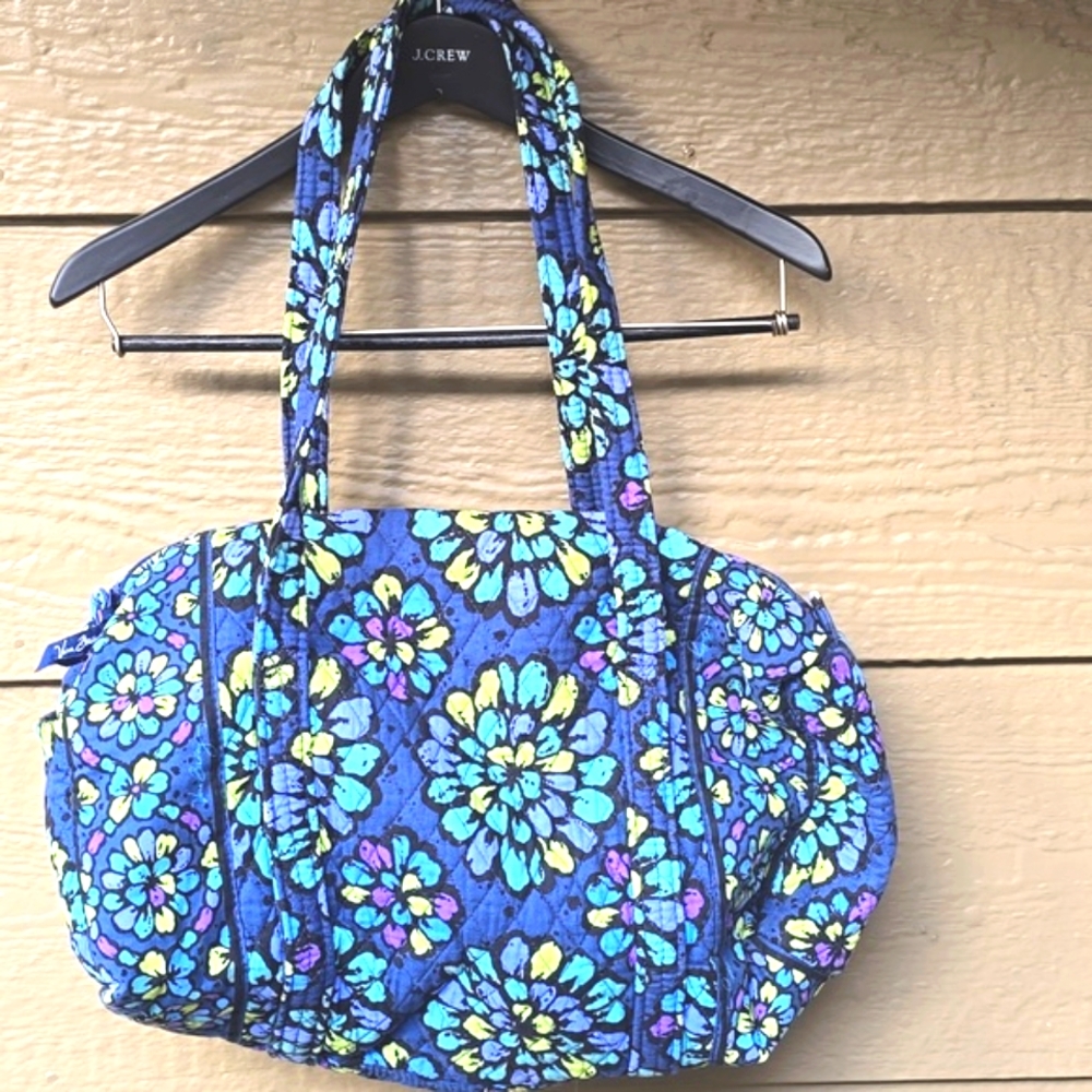Vera Bradley weekender Vivid blue floral print duffel Indigo Pop
